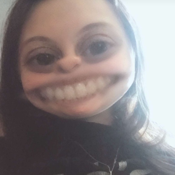 Meet your Posher, Holly - Picture 1 of 1